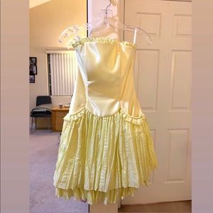 Yellow upscale Jessica McClintock strapless dress